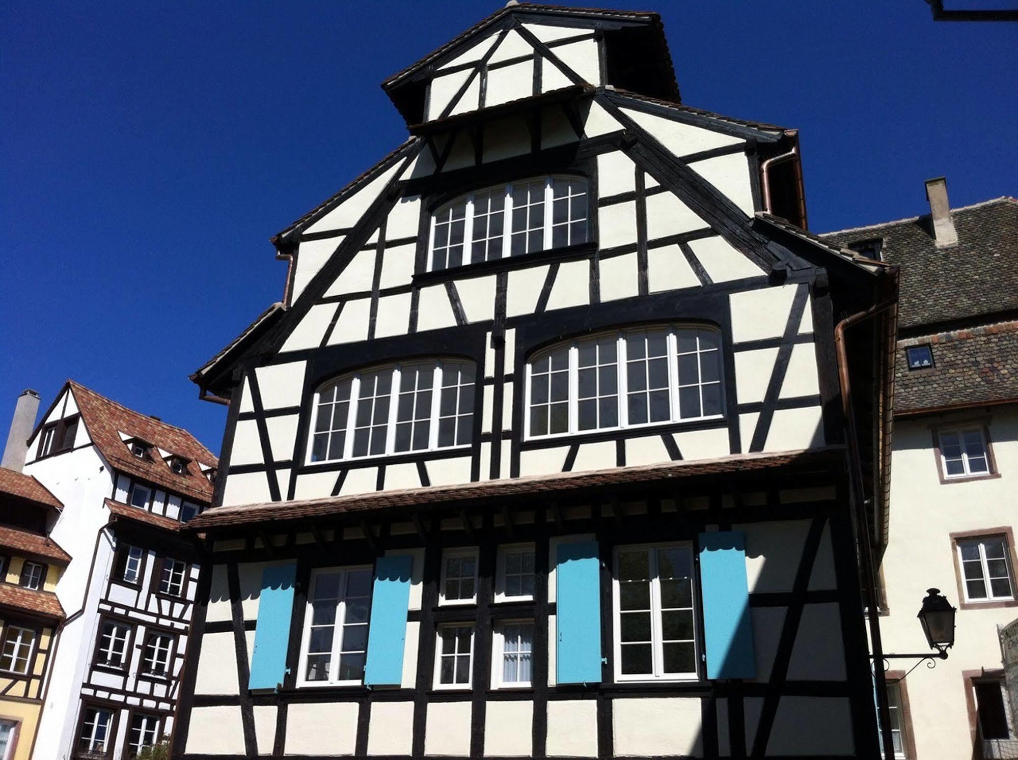 Pavillon Regent Petite France Hotel Strasbourg Exterior photo The half-timbered house of the old post office