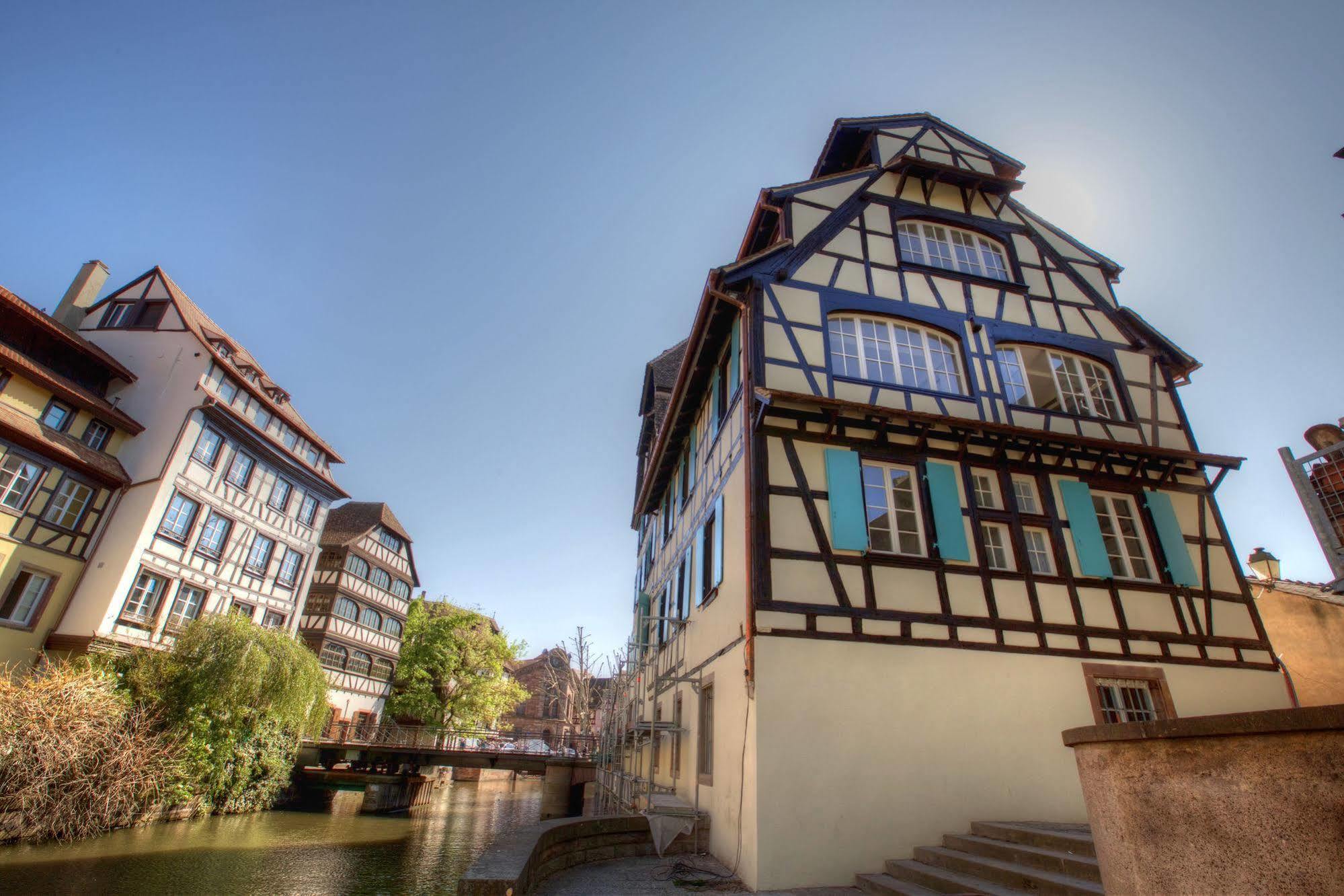 Pavillon Regent Petite France Hotel Strasbourg Exterior photo The old town of Sélestat