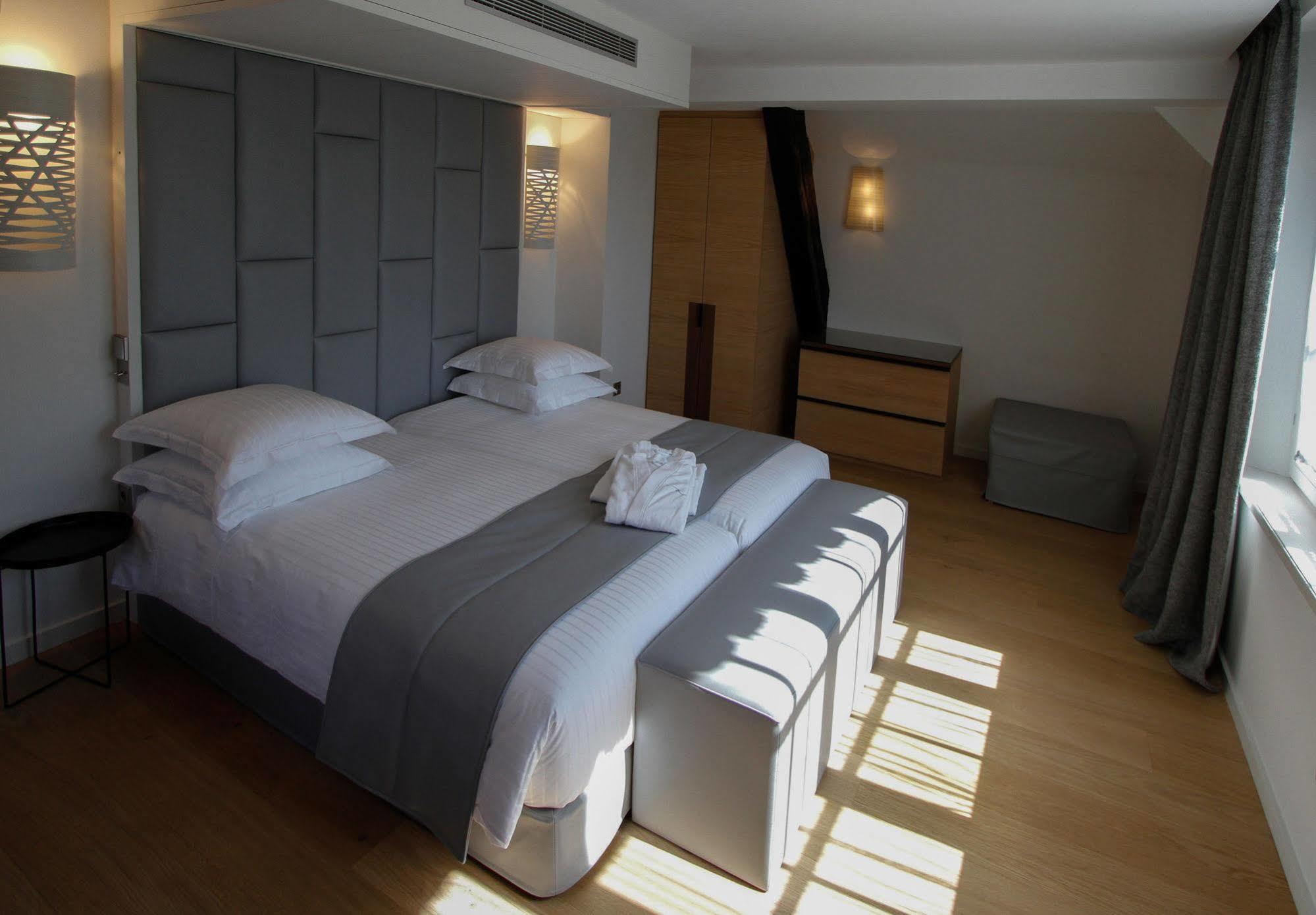Pavillon Regent Petite France Hotel Strasbourg Exterior photo A room at the hotel